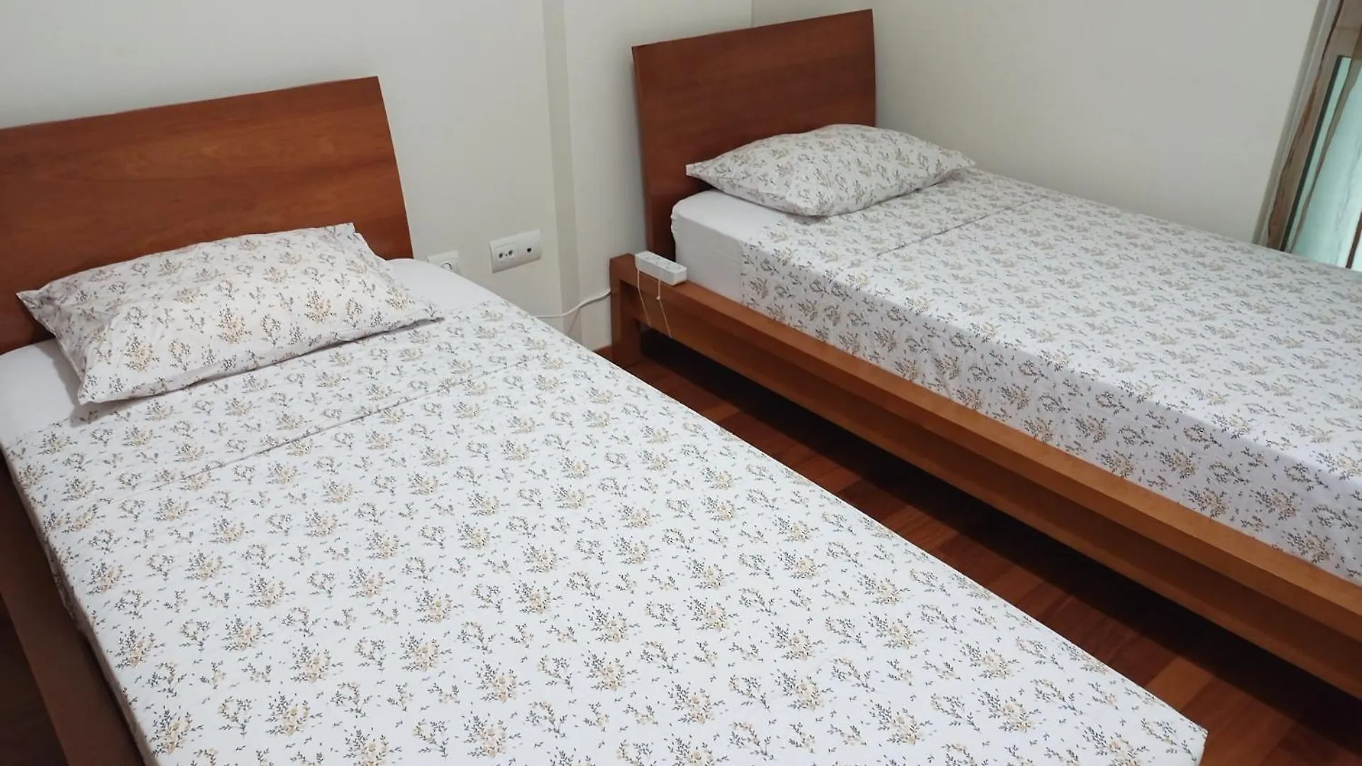Costa Lodges Funchal Or Santa Cruz Shared Room 0*, Santa Cruz (Madeira)